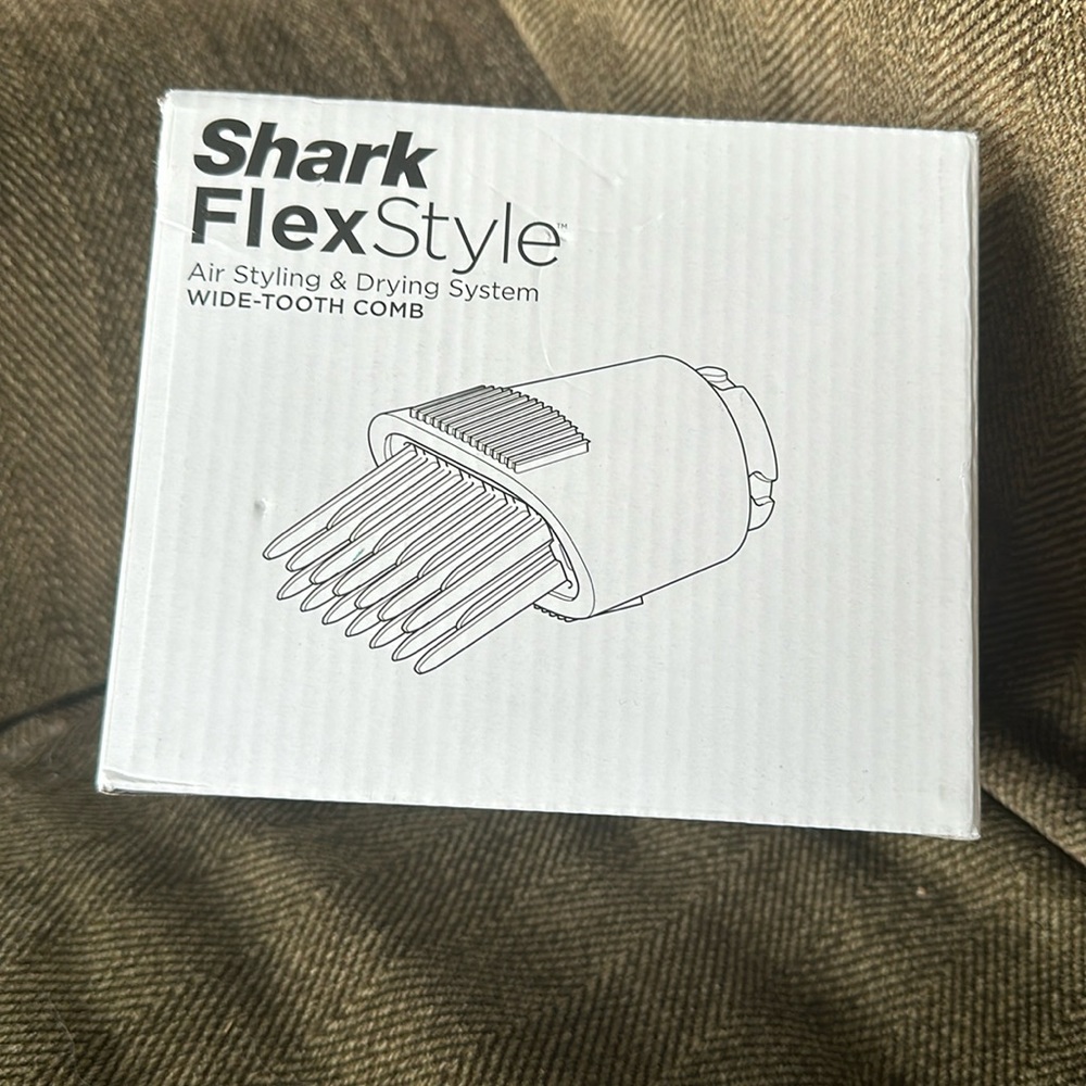 Shark FlexStyle wide tooth comb NIB